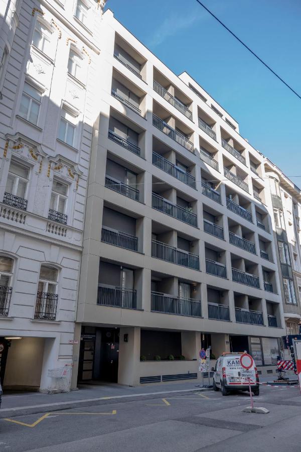 Moderne Trifft Tradition Im Herzen Wiens Exterior foto